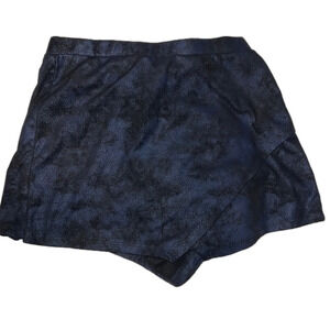 𝅺navy blue velvet skort.